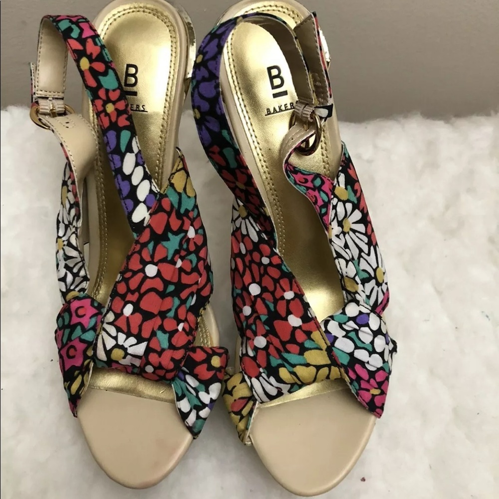 Bakers 'Karan' Platform Heels - Size 7.5